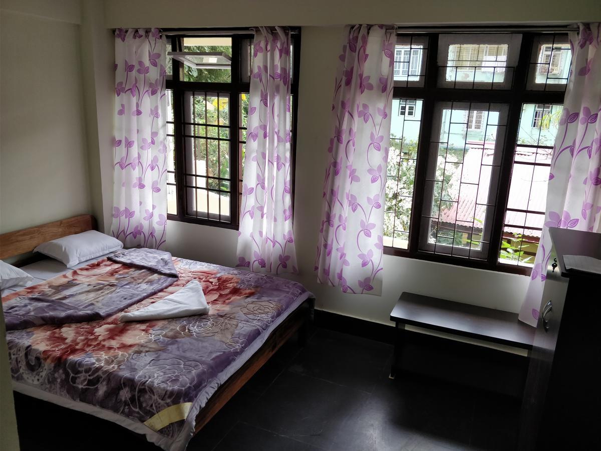 Hotel Pine Leaf Gangtok Exterior photo