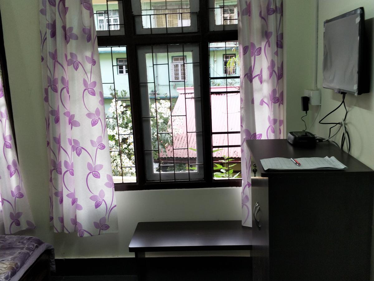 Hotel Pine Leaf Gangtok Exterior photo