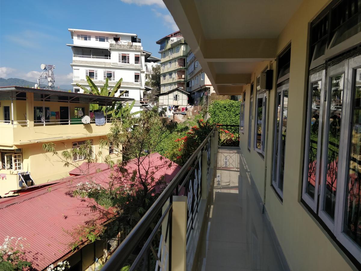 Hotel Pine Leaf Gangtok Exterior photo